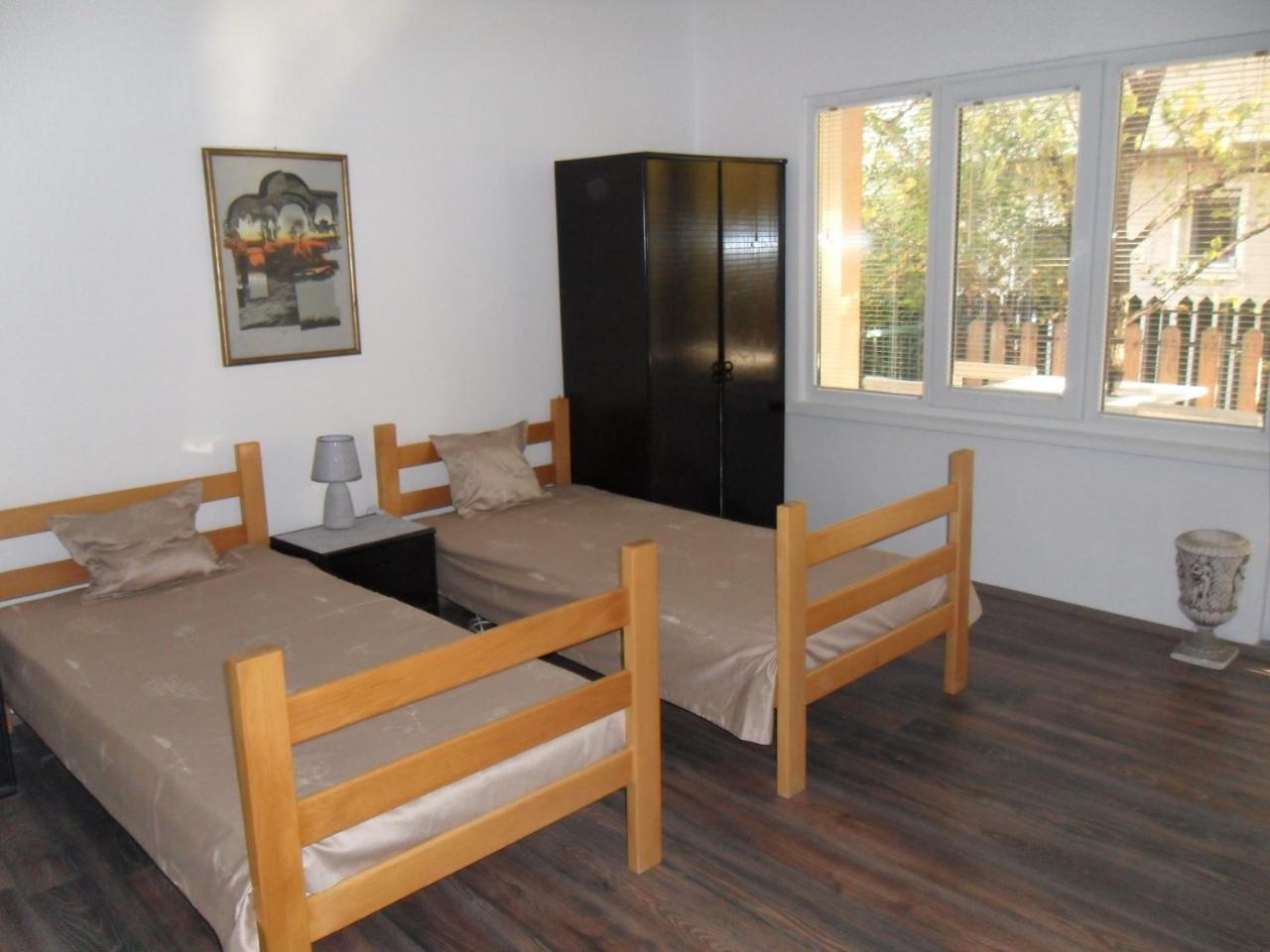 Misko'S Guest House Скопие Екстериор снимка